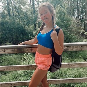 Meet your Posher, Avery